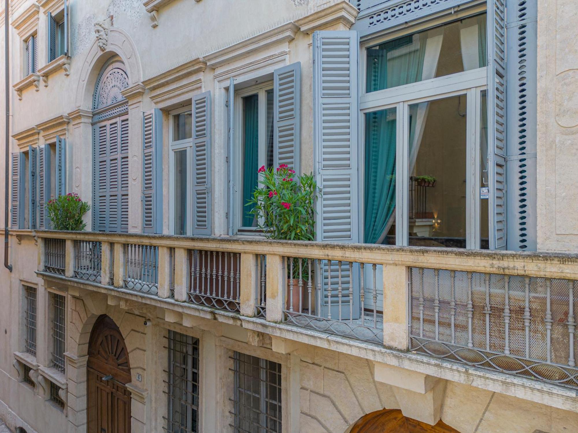 Corte Realdi - Palazzo Camozzini — Photos 1